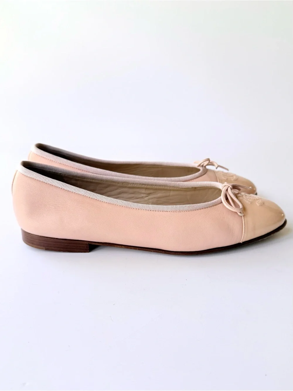 CHANEL Light Pink Leather Ballet Flats Patent CC Logo Cap Toe Size 38